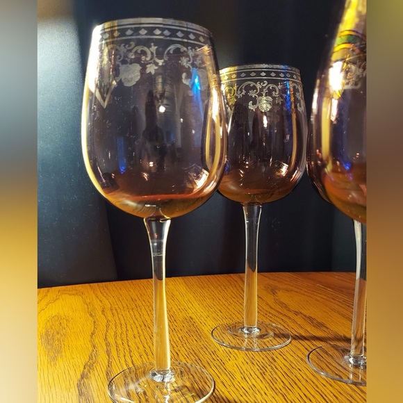 AMETHYST Crystal Wine Glasses with Gold Trim - Picture 2 of 9